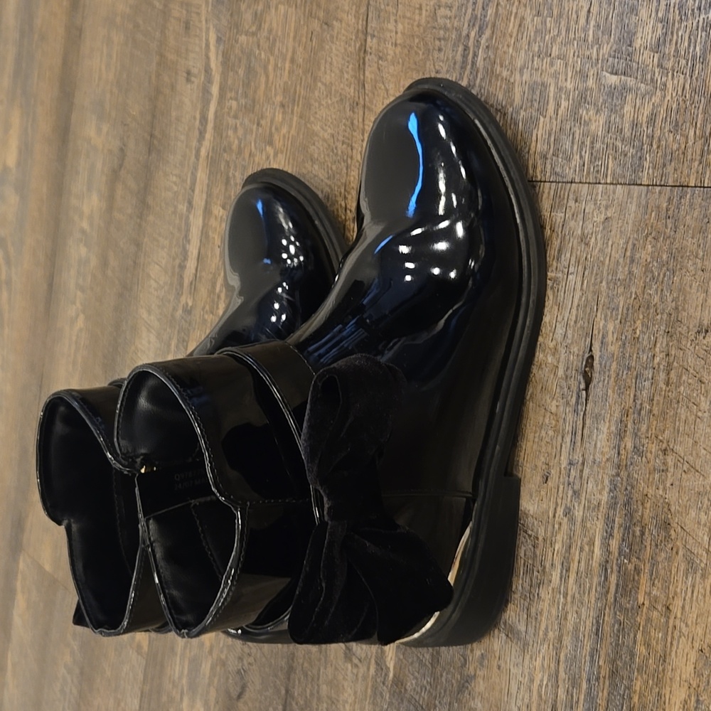 CUTE GIRLS ANKLE BOOTS, SIZE 2